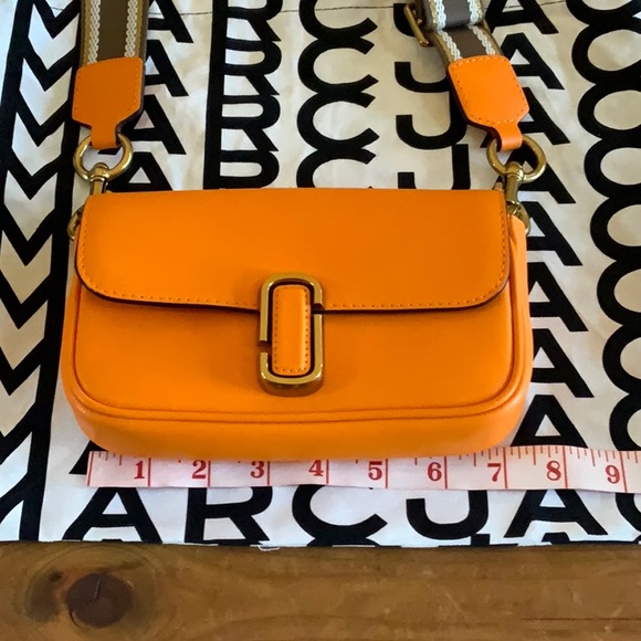 Nearly New Marc Jacobs Bag - Picture 6 of 8